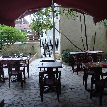 Hotel Des Arts Puybrun Extérieur photo